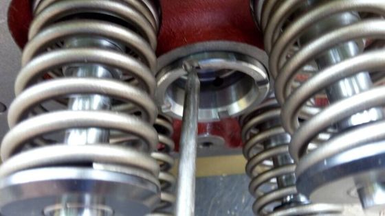 Co1200/20 または Co1300f/3-25 エンジン部品 チドン・ジチャイ 圧縮点火シリンダーヘッド